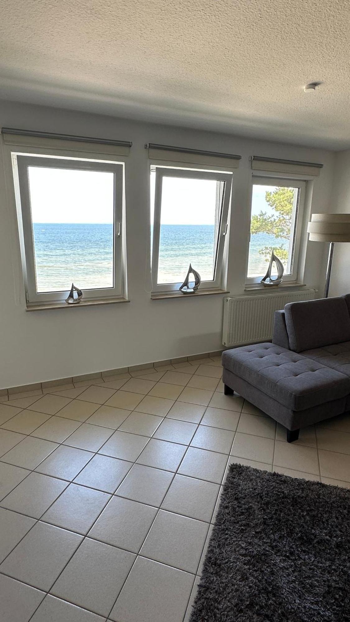 Apartment Oceanview 루브민 외부 사진