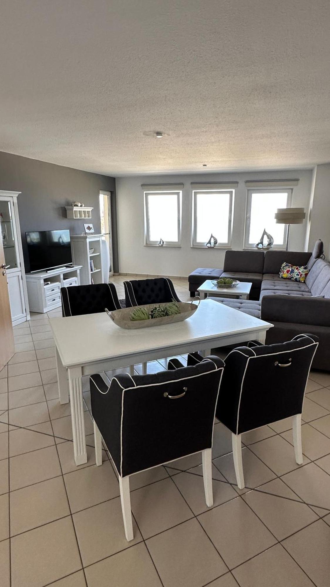 Apartment Oceanview 루브민 외부 사진
